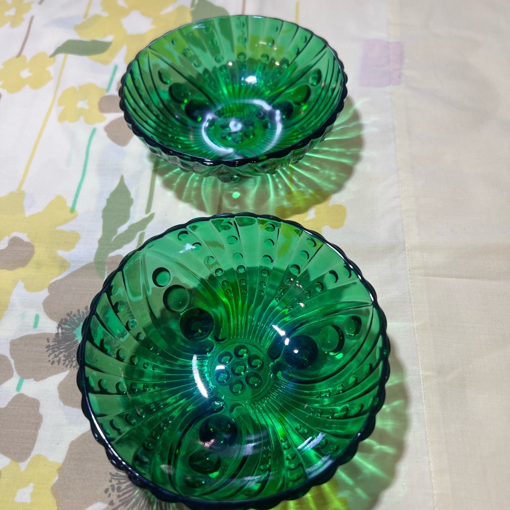 Anchor hocking emerald green footed candy dish